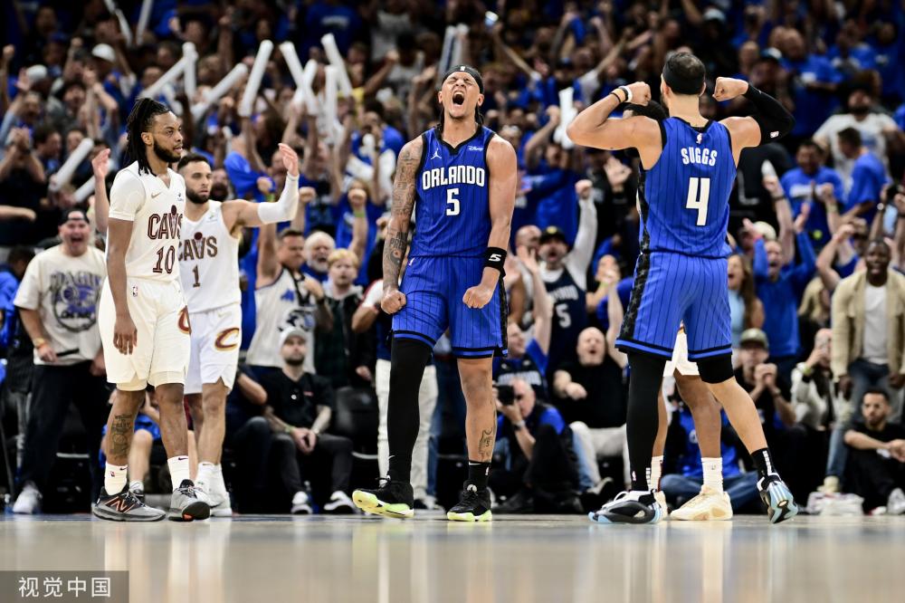 围绕曼联本 围绕曼联本